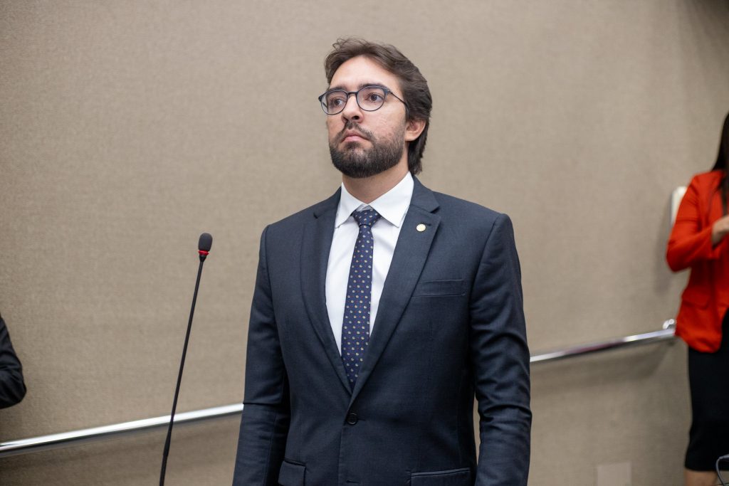 Reconhecimento de Serviço Voluntário em Saúde: Uma Iniciativa de Thiago Abrahim Imagem do artigo