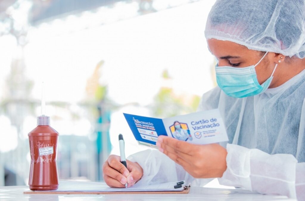 Atualize seu calendário vacinal antes de viajar: Dicas da Secretaria de Saúde de Maceió