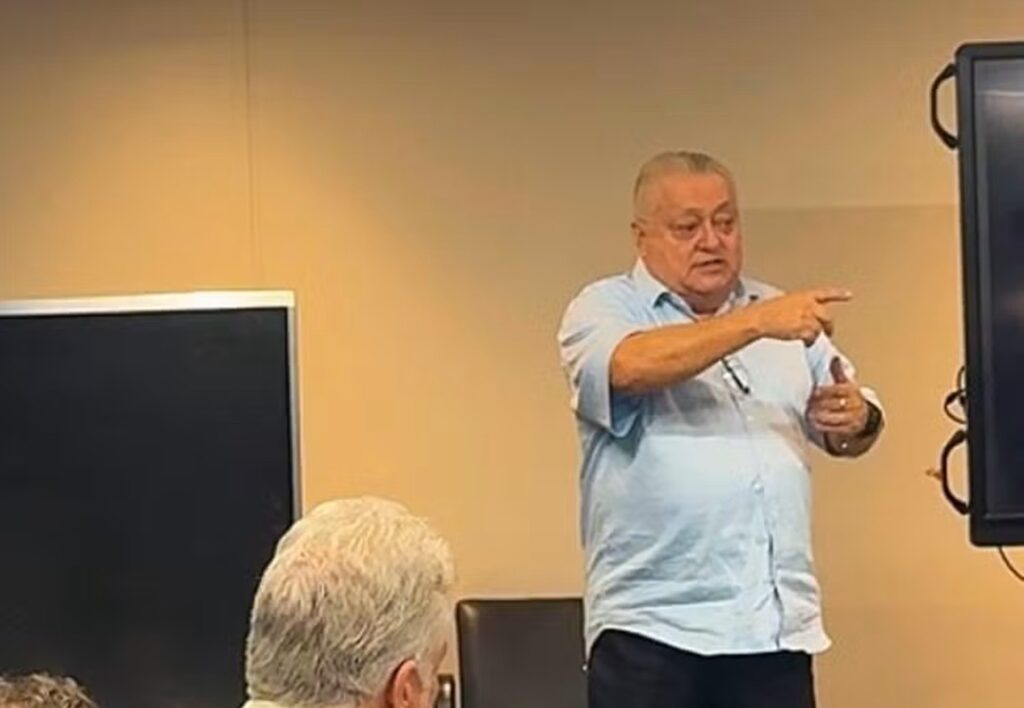 CSA em Rumo ao Acordo: Robson Rodas Valida Pedidos de Rafael Tenório