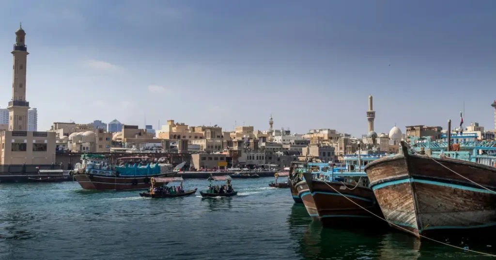 Gastronomia e Cultura em Old Dubai: Descubra Por Que Este Bairro Histórico É Imperdível