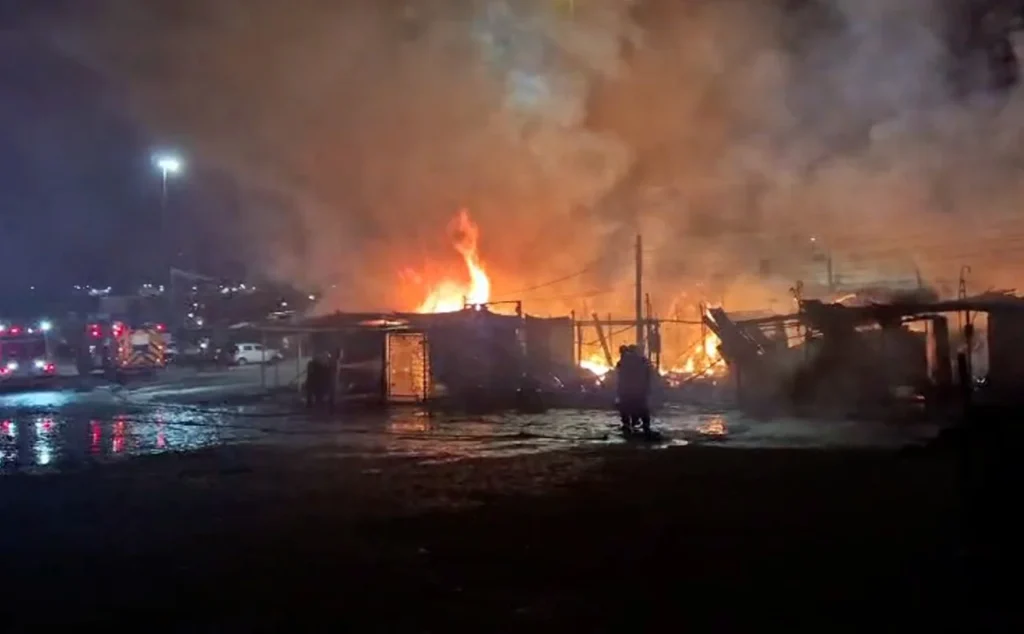 Incêndio de Grandes Proporções Devasta Mercado da Produção em Maceió