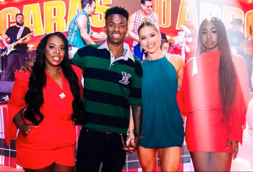 Virginia Fonseca Celebra o Natal com Vini Jr. e Família; Confira as Fotos!