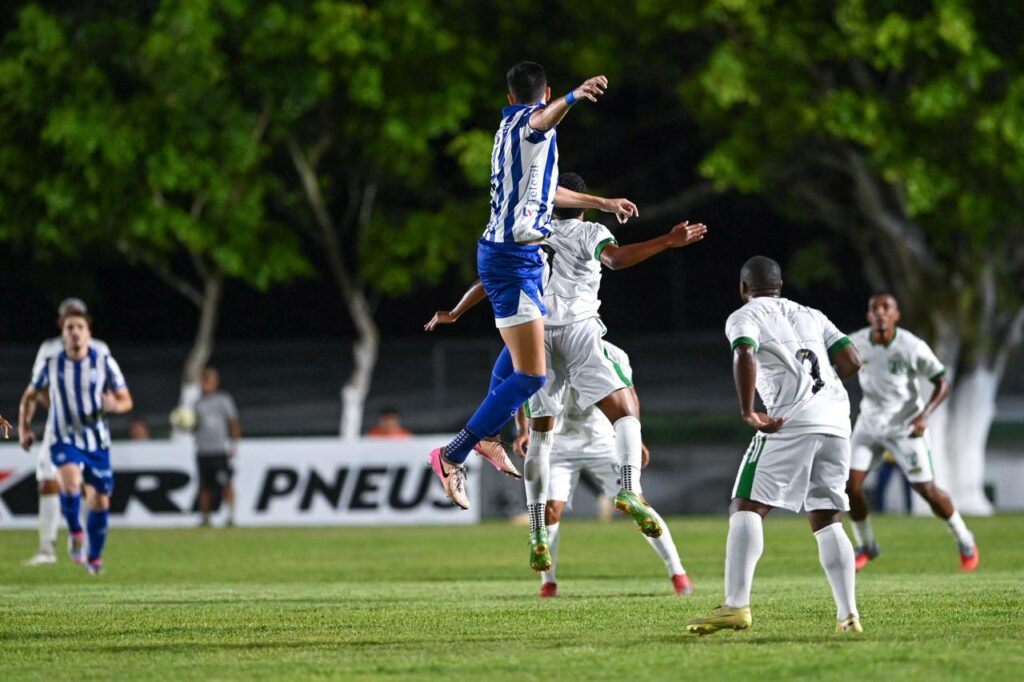 CSA Conquista Vitória Suada Contra o Murici com Gol de Pênalti CSA Conquista Vitória Suada Contra o Murici com Gol de Pênalti