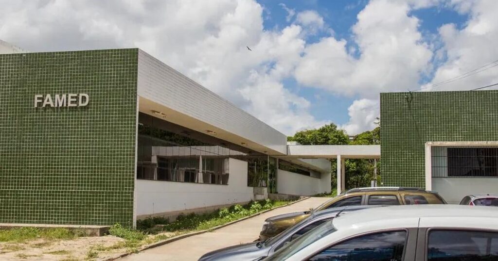 Cursos de Medicina em Alagoas Mantêm Média Nacional e Evitam Punições do MEC