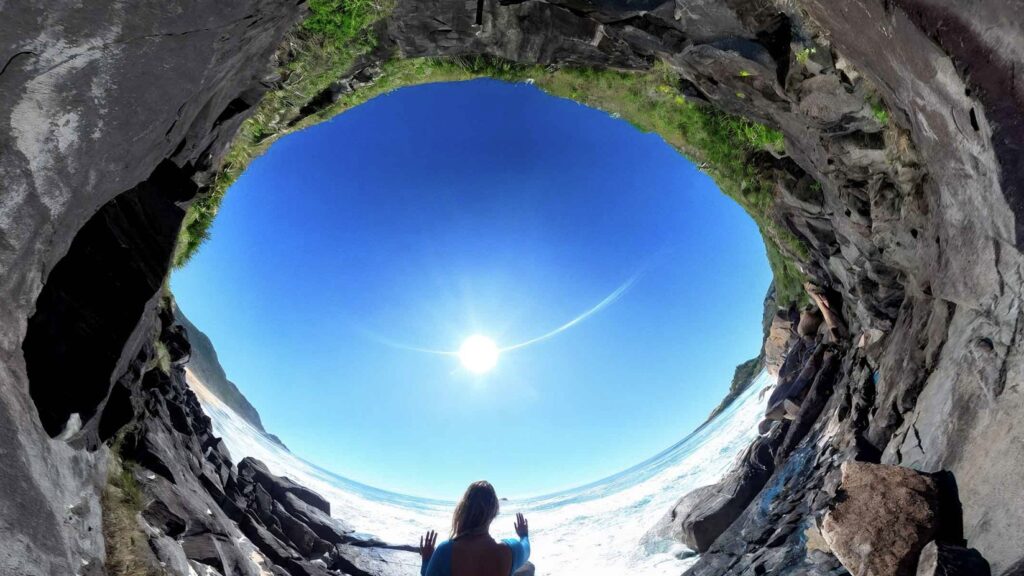 Exposição 'Entre Águas e Terras' Reflete sobre Questões Ambientais na FCC