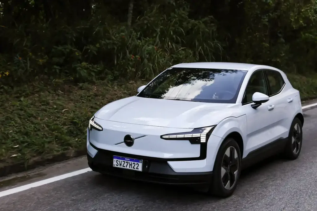 Incêndio em Maceió Revela Risco no Volvo EX30 e Provoca Recall Mundial