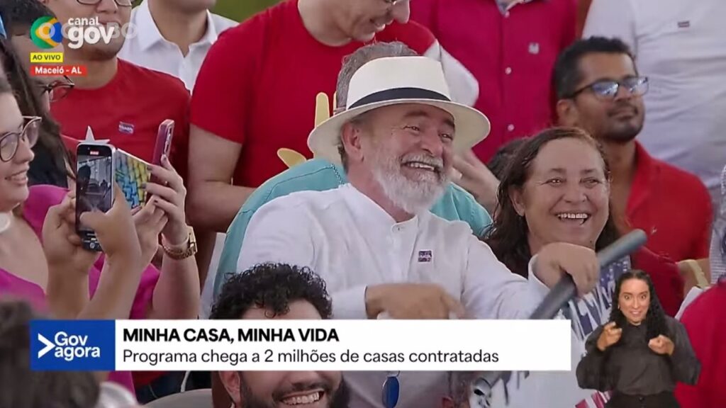 Sósia de Lula em Maceió: Presidente se Diverte com Semelhança Inusitada Sósia de Lula em Maceió: Presidente se Diverte com Semelhança Inusitada