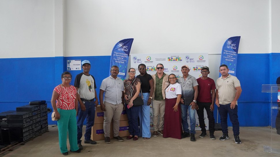 Alagoas Inaugura Primeiro Centro de Recondicionamento de Computadores: Uma Nova Era de Inclusão Digital Alagoas Inaugura Primeiro Centro de Recondicionamento de Computadores: Uma Nova Era de Inclusão Digi