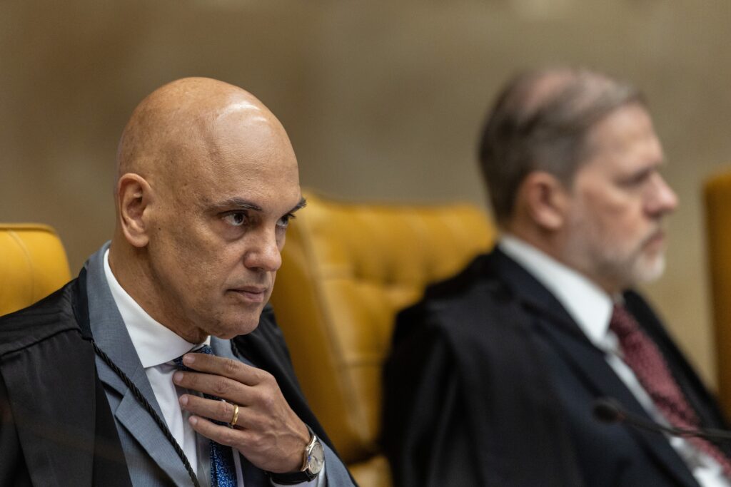 As Dores da Política Brasileira: Traições e Inseguranças em Perspectiva