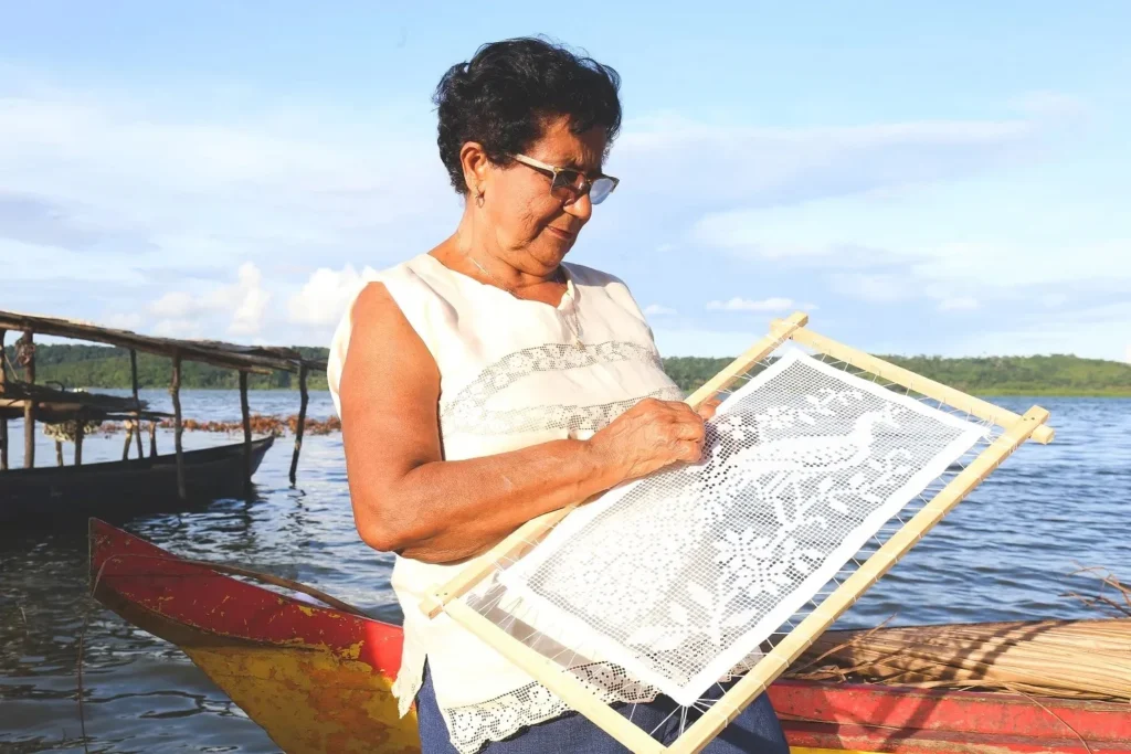 Capacitação Digital: Parceria com Shopee Impulsiona Artesãos Alagoanos Capacitação Digital: Parceria com Shopee Impulsiona Artesãos Alagoanos