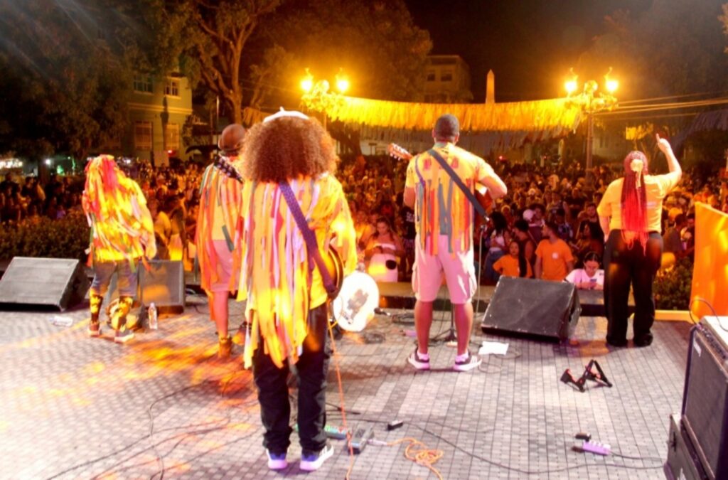 Carnaval em Maceió: Desfiles, Blocos e Cultura na Capital Alagoana Carnaval em Maceió: Desfiles, Blocos e Cultura na Capital Alagoana