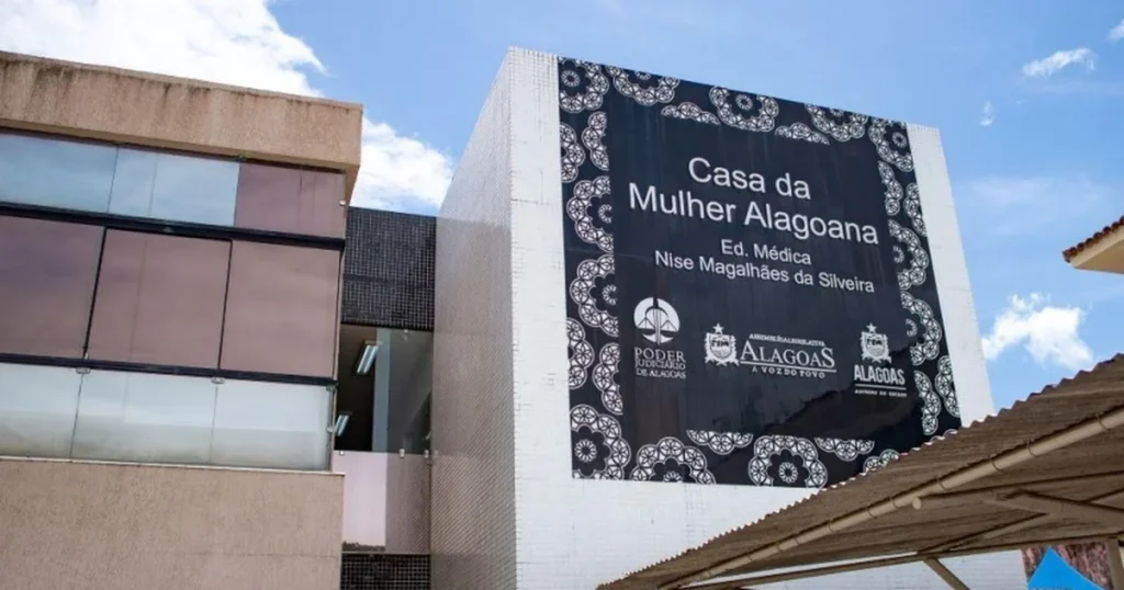 Casa da Mulher Alagoana: Apoio 24h no Carnaval para Mulheres em Situação de Risco