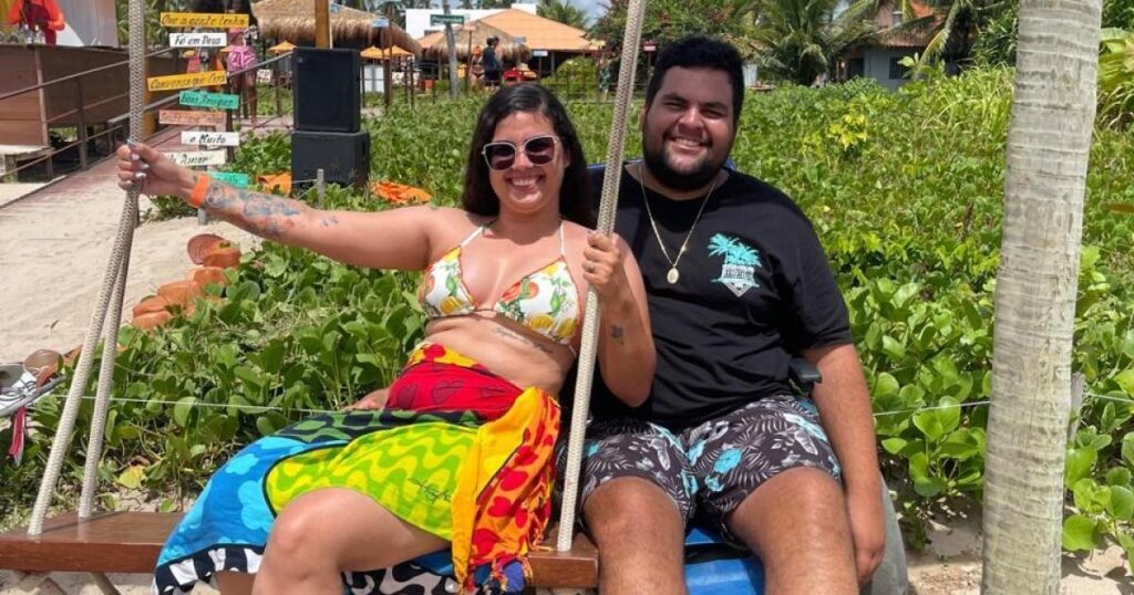 Casal de Brasília Utiliza Praia Acessível e Vive Férias Inesquecíveis em Maceió