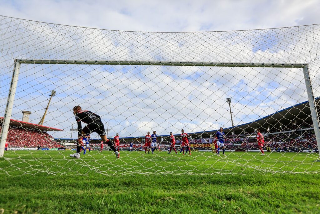 Clássico Alagoano: CRB e CSA e a Paixão que Move o Coração do Torcedor