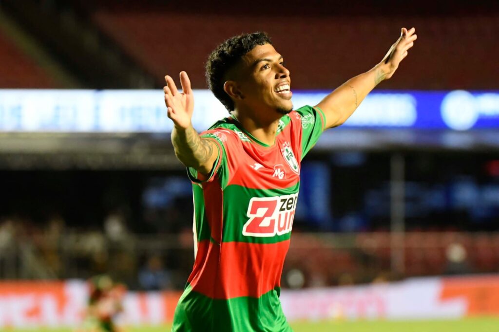 Conheça Everton Maceió: O Atacante Alagoano em Destaque na Portuguesa Conheça Everton Maceió: O Atacante Alagoano em Destaque na Portuguesa