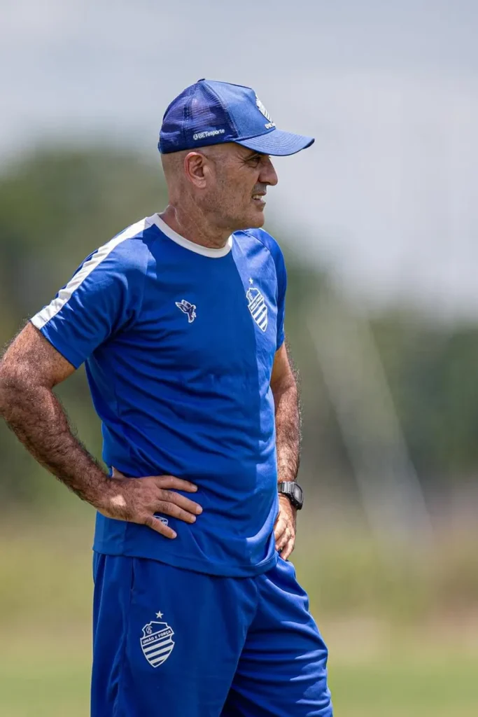 CSA: Schülle Critica Erros e Pede Reforços Após Eliminação na Copa do Brasil