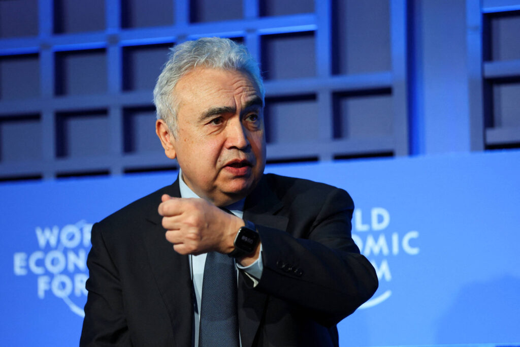 Divisões Mundiais em Política Energética Aprofundam-se, Alerta Chefe da AIE Divisões Mundiais em Política Energética Aprofundam-se, Alerta Chefe da AIE