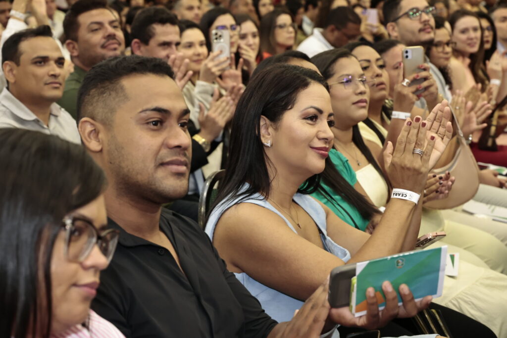 Governo do Ceará Nomeia 1.311 Profissionais de Saúde para Reforçar Assistência Governo do Ceará Nomeia 1.311 Profissionais de Saúde para Reforçar Assistência