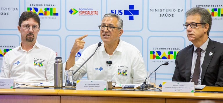 Governo Federal Lança 3 mil Novas Bolsas de Residência Médica para Aumentar Especialização Governo Federal Lança 3 mil Novas Bolsas de Residência Médica para Aumentar Especialização