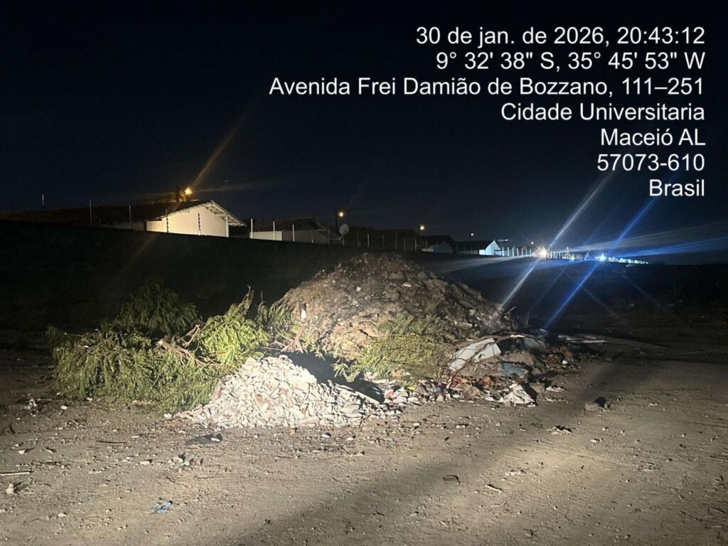 Motorista de Caçamba Detido em Flagrante por Crime Ambiental em Maceió Motorista de Caçamba Detido em Flagrante por Crime Ambiental em Maceió