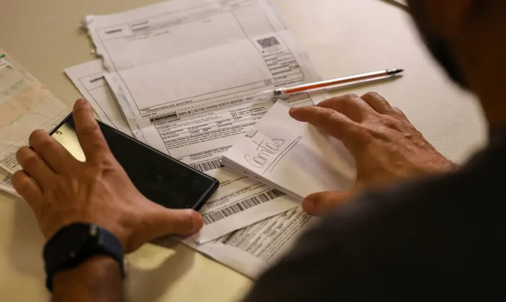 Novo Salário Mínimo de R$ 1.621 Começa a Ser Pago nesta Segunda-Feira Novo Salário Mínimo de R$ 1.621 Começa a Ser Pago nesta Segunda-Feira