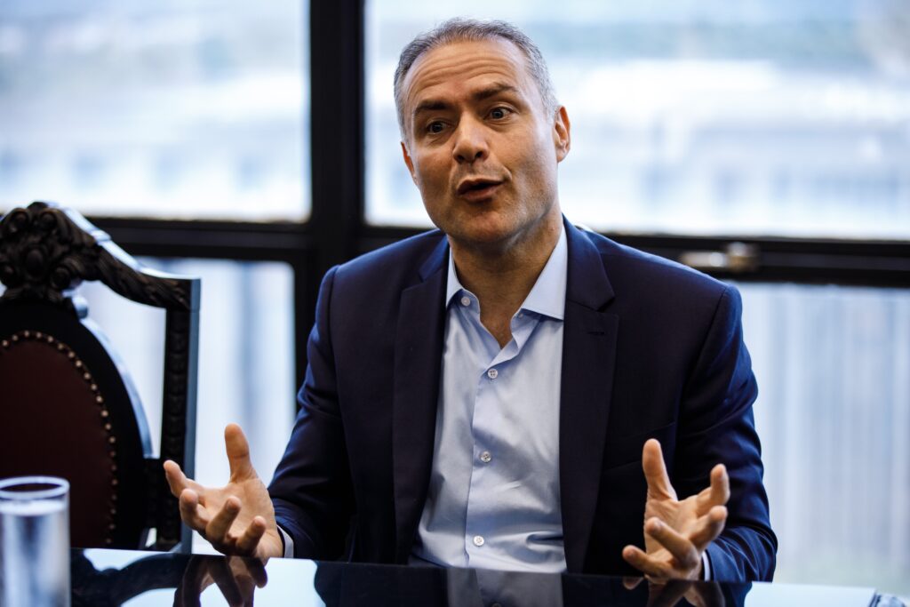 Renan Filho: 'Lula deve buscar uma frente ampla além do PT para dominar o centro político'