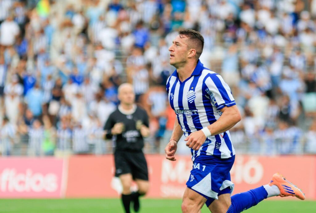 Ronaldo Mendes: Lesão no Joelho Afasta Meia do Clássico Contra o CRB