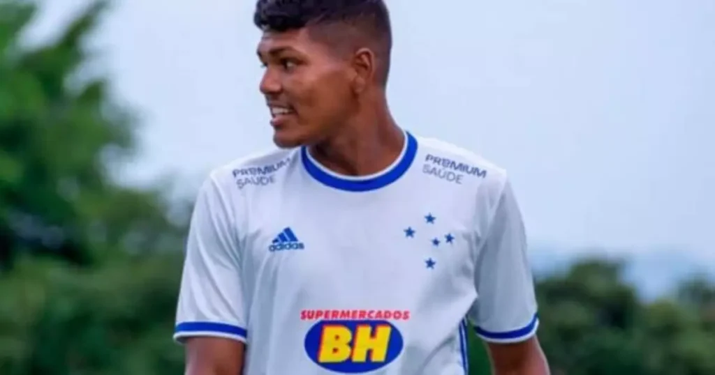 Tragédia no Futebol: Ex-jogador do Cruzeiro, Vitão, é baleado e morre aos 22 anos