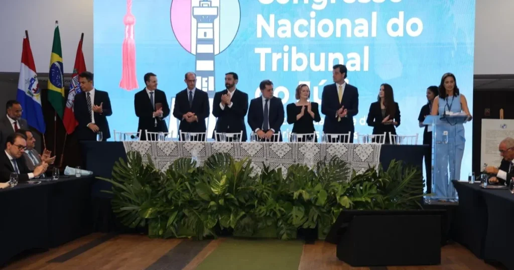 Acolhimento e Justiça: A Defesa da Vida na Abertura do Congresso Nacional do Júri em Maceió Acolhimento e Justiça: A Defesa da Vida na Abertura do Congresso Nacional do Júri em Maceió