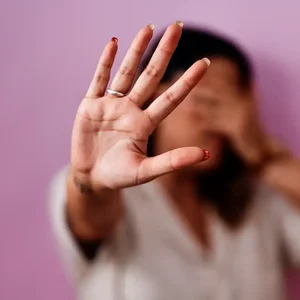 Alagoas Registra 756 Casos de Violações Contra Mulheres em 2026; Queda em Relação a 2025 Alagoas Registra 756 Casos de Violações Contra Mulheres em 2026; Queda em Relação a 2025