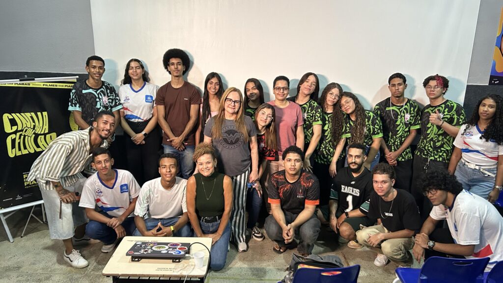 Cineclube na Escola: Transformando Olhares Através da Sétima Arte