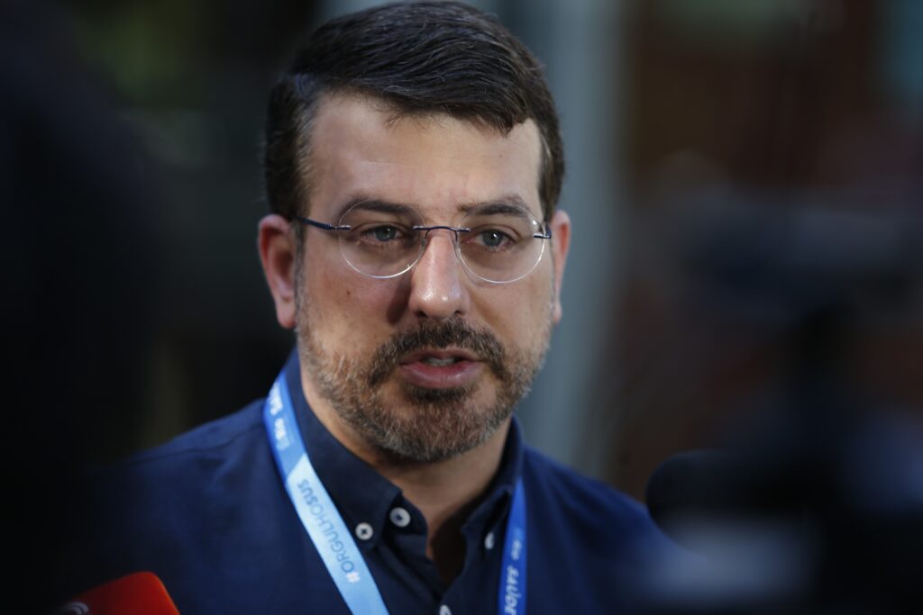 Dívida de R$ 1,3 Bilhão do Estado Coloca Serviços de Saúde do Rio em Risco Dívida de R$ 1,3 Bilhão do Estado Coloca Serviços de Saúde do Rio em Risco