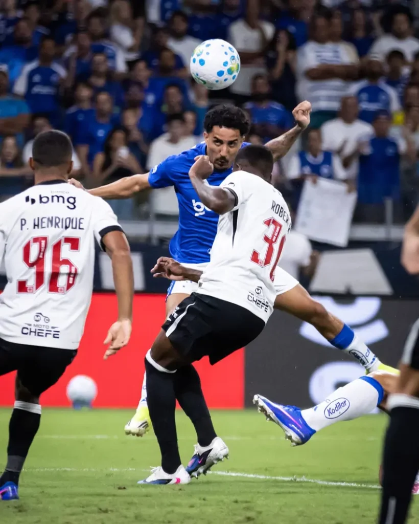 Empate Empolgante: Cruzeiro e Vasco Terminam em 3 a 3 no Mineirão