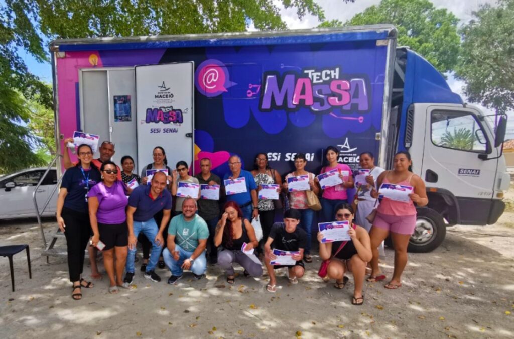 Tech Massa: Programa de Capacitação em Tecnologia Forma Mais de 12 Mil Pessoas Antes do Prazo
