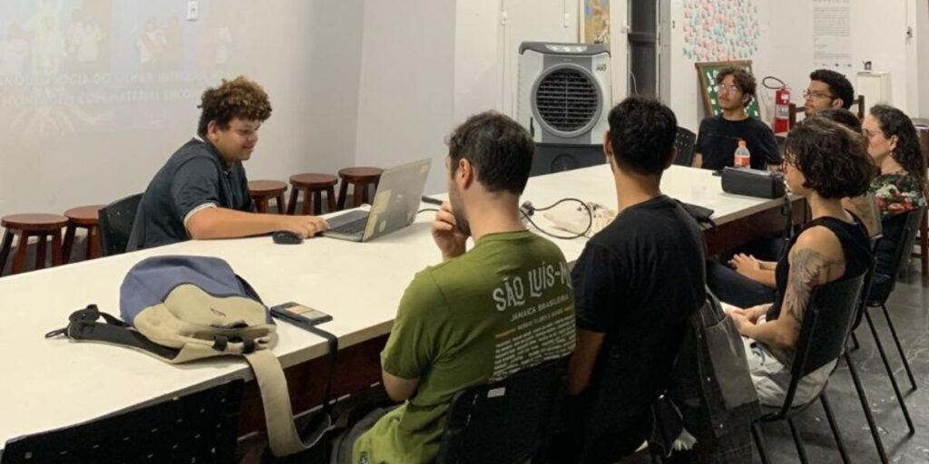 Agenda Cultural de Abril na Escola de Artes Visuais: Uma Oportunidade Imperdível Agenda Cultural de Abril na Escola de Artes Visuais: Uma Oportunidade Imperdível