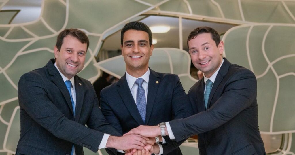 Arapiraca e Maceió se Unem em Prol de JHC para Governo de Alagoas Arapiraca e Maceió se Unem em Prol de JHC para Governo de Alagoas