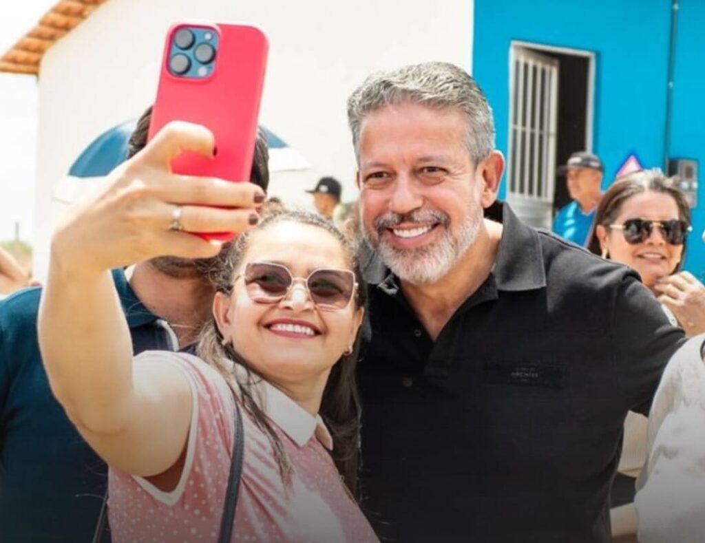 Cinco motivos que fazem Arthur Lira o favorito ao Senado em 2026 Cinco motivos que fazem Arthur Lira o favorito ao Senado em 2026