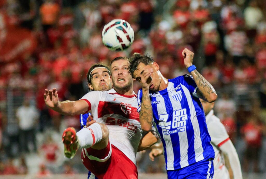 CRB é Derrotado pelo Avaí em Final de Jogo: 1 a 0 na Série B