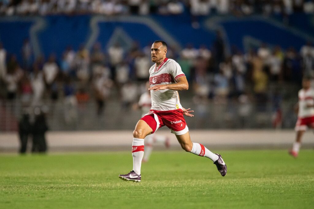 CRB Enfrenta Lesões e Retornos em Confronto Crucial na Série B