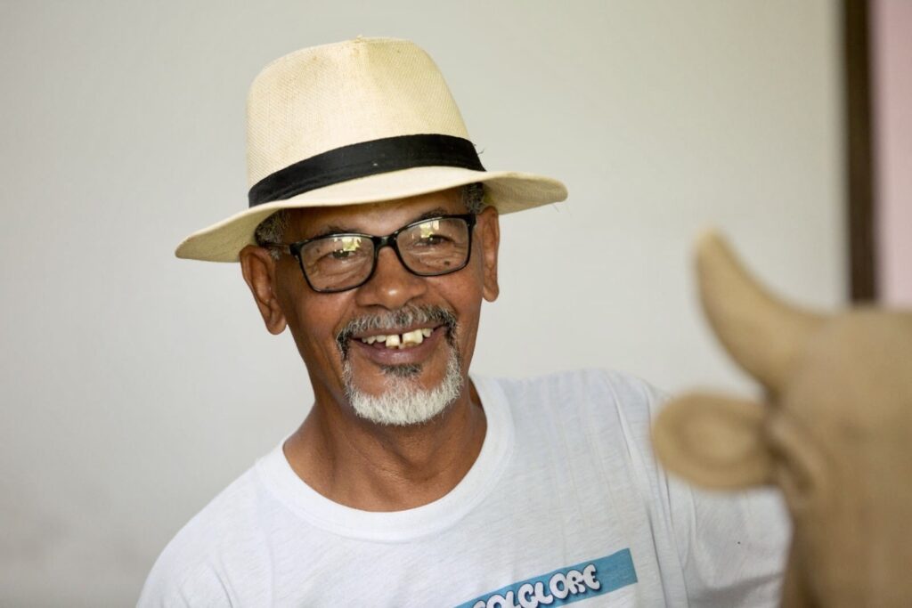 Do Barro à Arte: Artesãos de Capela Transformam Tradição em Sustento Cultural