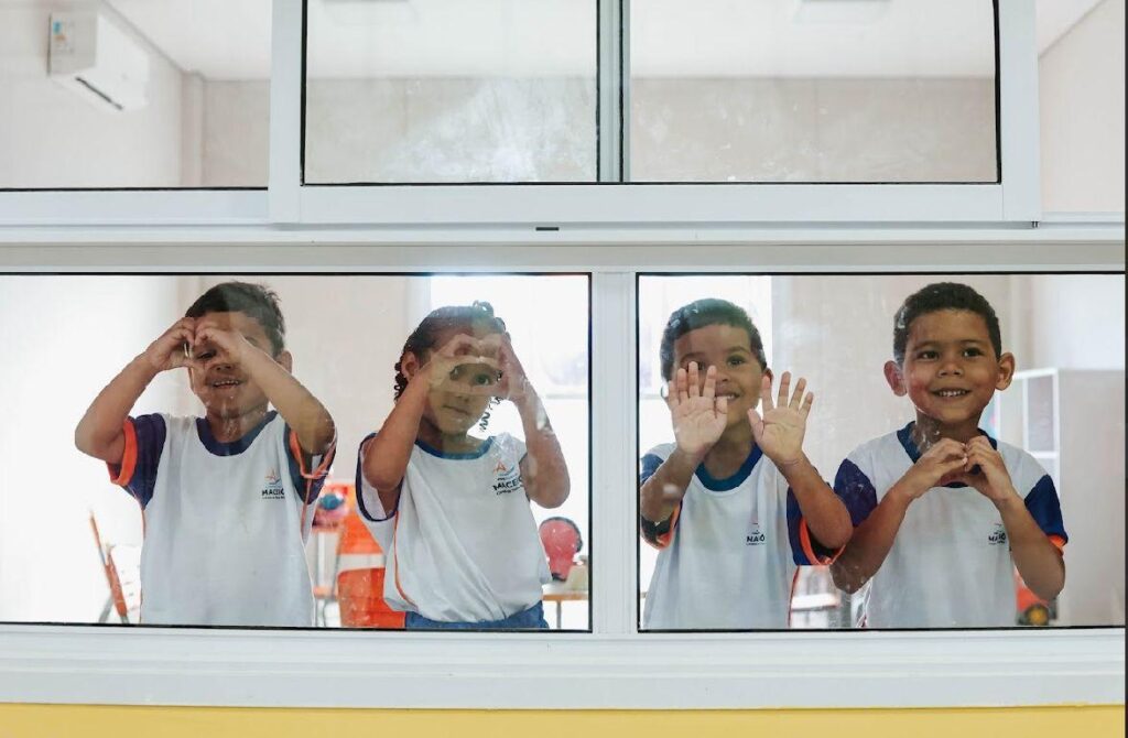 Ensino Bilingue Transforma o Dia a Dia das Crianças em Maceió Ensino Bilingue Transforma o Dia a Dia das Crianças em Maceió
