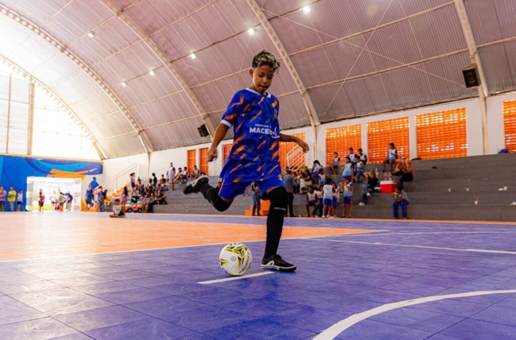 Gigantão Vila Olímpica: Encontro Esportivo Reúne Mais de 300 Alunos em Maceió Gigantão Vila Olímpica: Encontro Esportivo Reúne Mais de 300 Alunos em Maceió