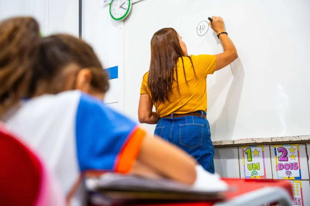 Maceió Abre Seleção com Mais de 5 Mil Vagas na Educação; Inscrições Gratuitas até Abril