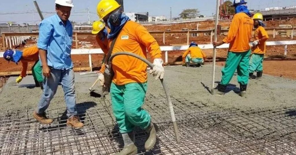 Maceió concentra mais de 60% dos empregos em Alagoas até 2026