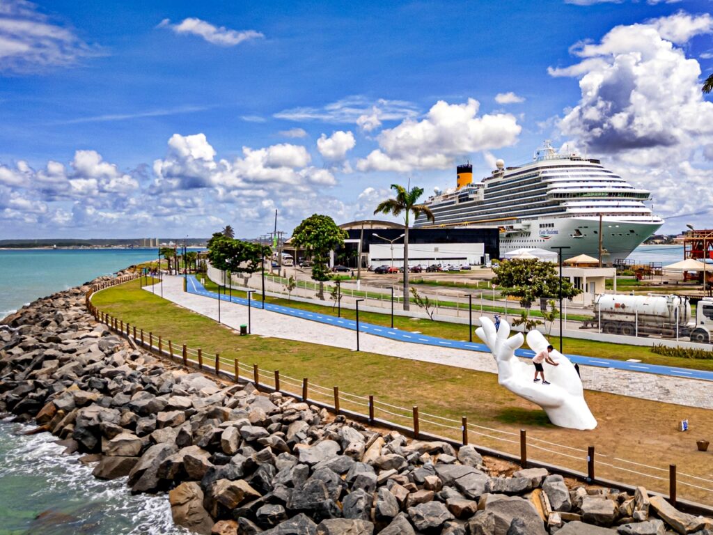 Maceió Encerra Temporada de Cruzeiros 2025/2026 com Recorde de 37 Escalas e R$ 100 Milhões em Econom