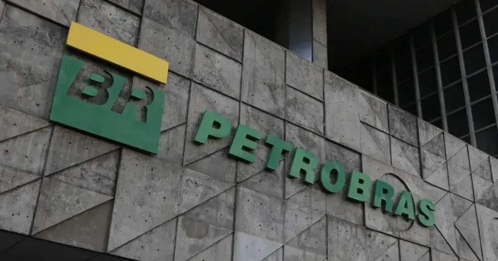 Petrobras Reitera Sua Estratégia de Preços de Combustíveis Em Meio a Tensões Globais Petrobras Reitera Sua Estratégia de Preços de Combustíveis Em Meio a Tensões Globais