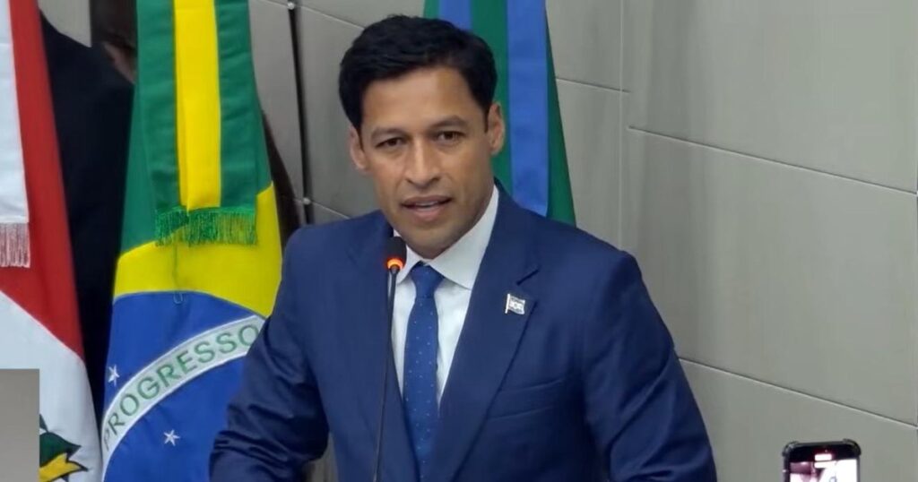 Rodrigo Cunha Assume a Prefeitura de Maceió: Promessa de Continuidade na Gestão de JHC Rodrigo Cunha Assume a Prefeitura de Maceió: Promessa de Continuidade na Gestão de JHC