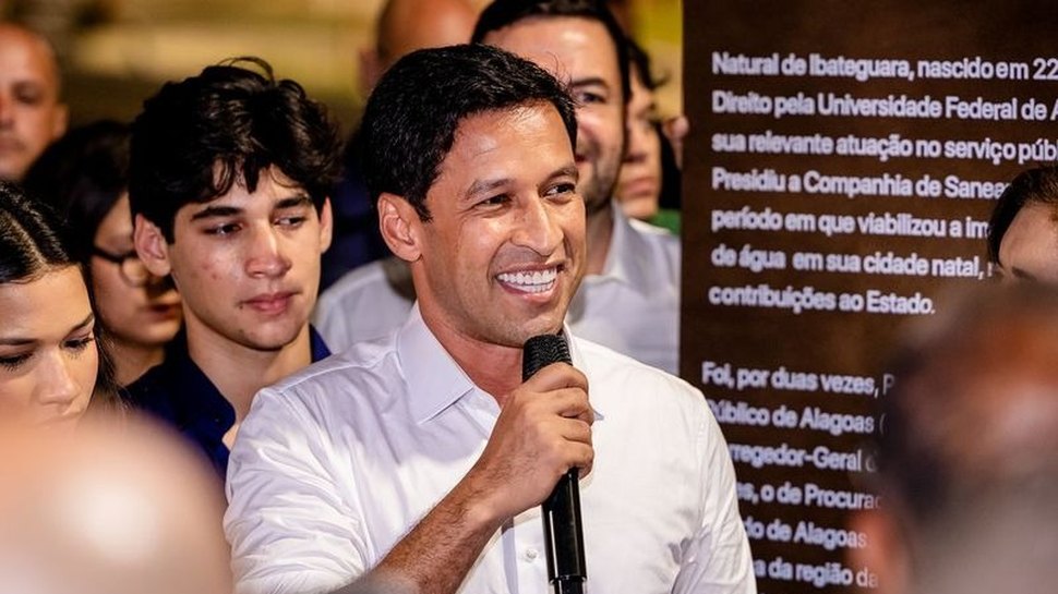 Rodrigo Cunha Assume Prefeitura de Maceió: Um Novo Capítulo de Obras e Inovações Rodrigo Cunha Assume Prefeitura de Maceió: Um Novo Capítulo de Obras e Inovações