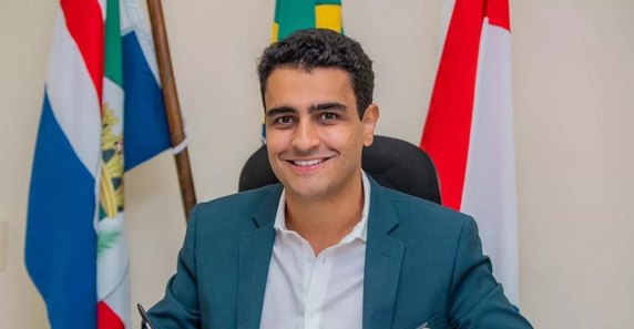 Trajetória Política de JHC: Ascensão e Conquistas em Alagoas Trajetória Política de JHC: Ascensão e Conquistas em Alagoas