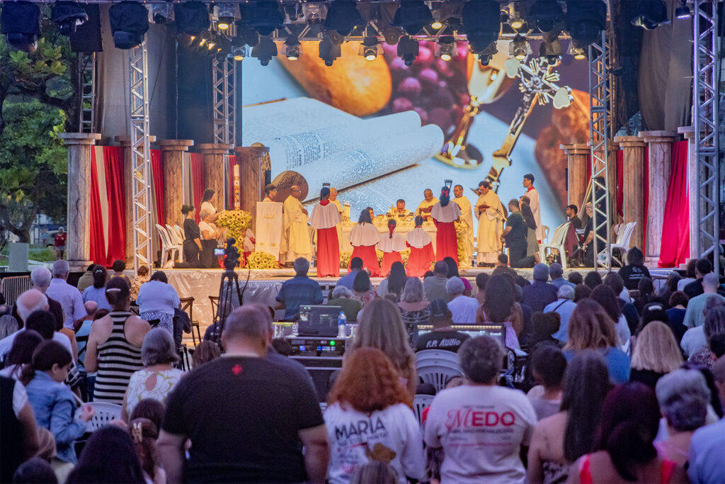 Última Apresentação do Auto da Paixão de Cristo em Macaé: Emoção e Reflexão